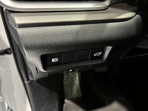 Used 2025 Toyota Grand Highlander AWD image 30