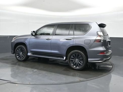 Used 2023 Lexus GX 460 Luxury w/ Sport Design Package AWD/4WD image 7