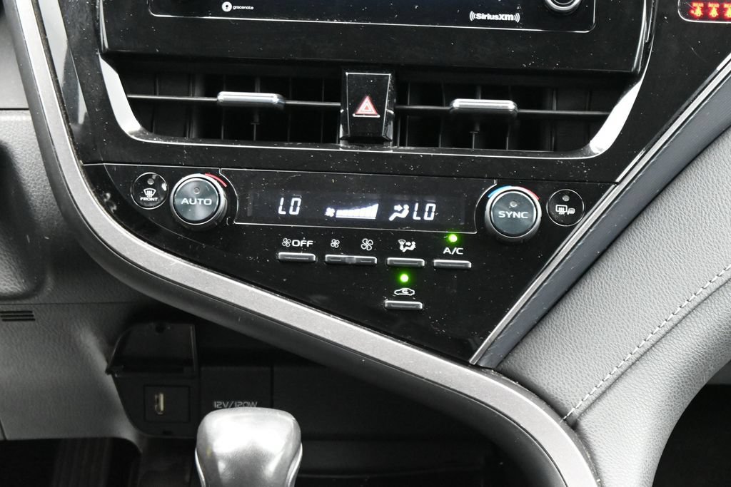 Used 2024 Toyota Camry SE FWD image 21