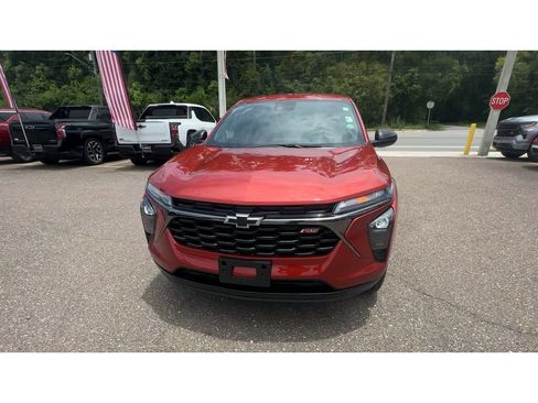 Used 2024 Chevrolet Trax RS w/ Driver Confidence Package FWD image 7