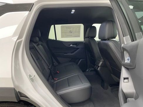 New 2026 Chevrolet Equinox LT w/ Convenience Package II AWD/4WD image 13