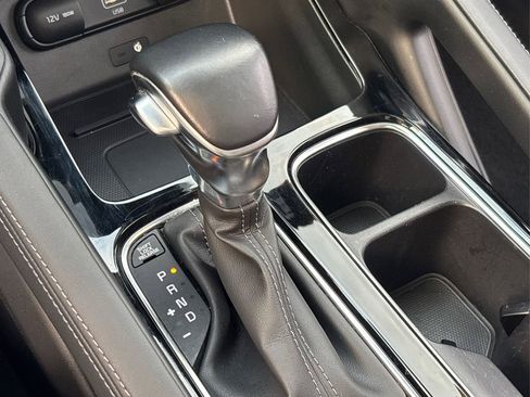 Used 2022 Kia Telluride SX w/ SX Prestige Package image 40