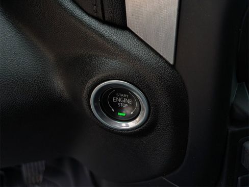 Used 2021 GMC Sierra 1500 SLT image 19