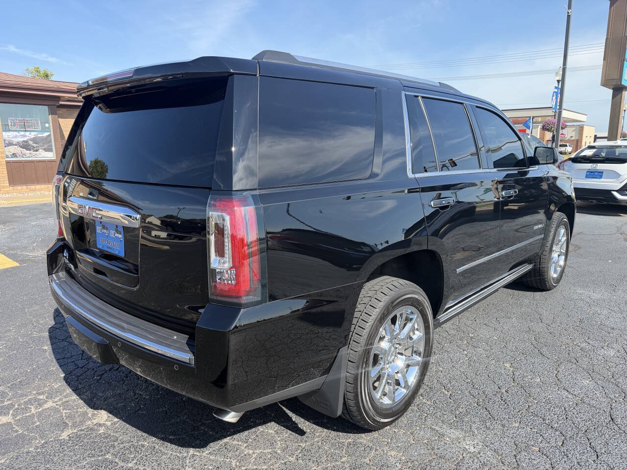 Used 2016 GMC Yukon Denali w/ Open Road Package AWD/4WD image 7