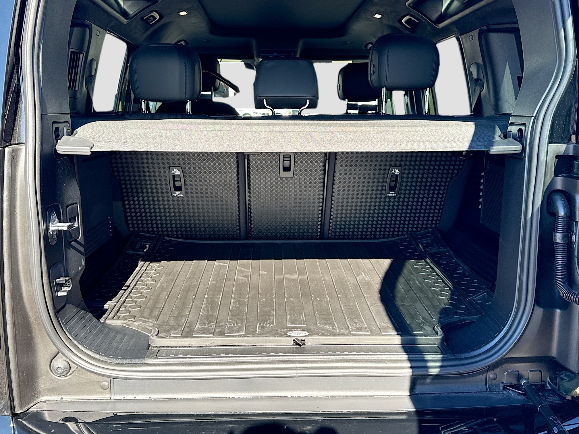 New 2026 Land Rover Defender 110 X AWD/4WD image 12