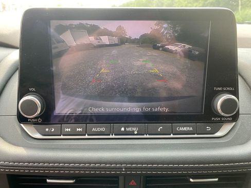 Used 2023 Nissan Rogue SV image 21