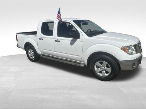 Used 2011 Nissan Frontier SV w/ SV Premium Utility Pkg image 30