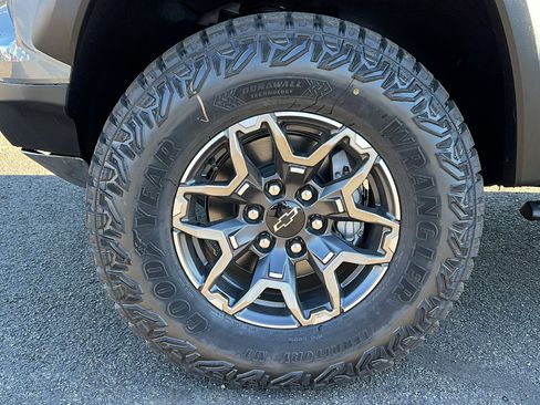 New 2026 Chevrolet Colorado ZR2 w/ Technology Package image 11