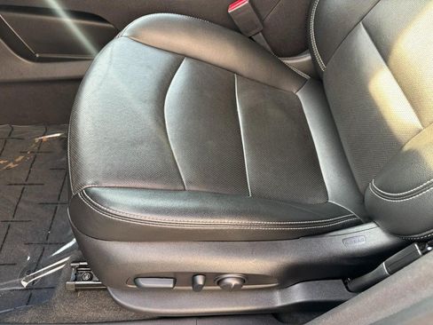 Used 2024 GMC Terrain SLT AWD/4WD image 21