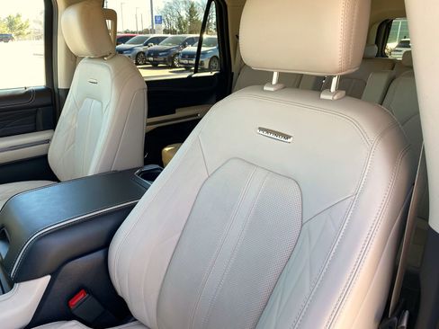 Used 2022 Ford Expedition Max Platinum image 13