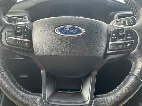 Used 2021 Ford Explorer Limited w/ Equipment Group 301A image 9