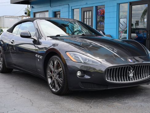 Used 2015 Maserati GranTurismo Convertible image 4