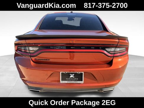 Used 2021 Dodge Charger SXT w/ Blacktop Package image 3