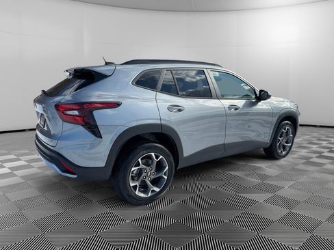 New 2026 Chevrolet Trax LT w/ Driver Confidence Package image 7