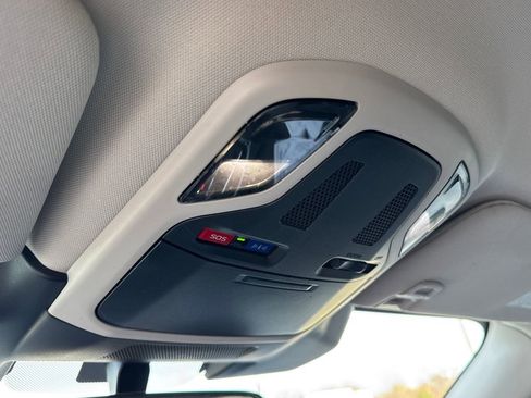 Used 2024 Subaru Outback Premium image 31