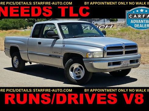 Used 2000 Dodge Ram 1500 Truck 2WD Club Cab image 1
