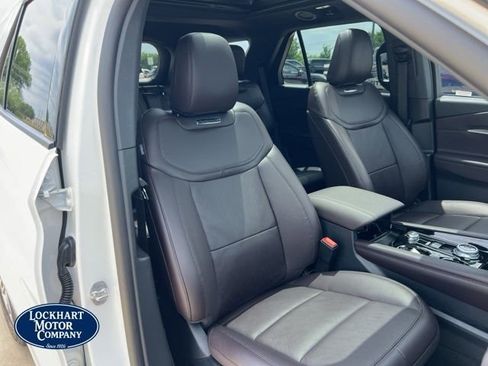 New 2026 Ford Explorer Platinum RWD image 39