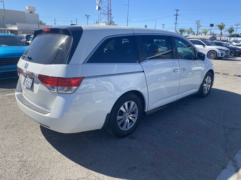 Used 2017 Honda Odyssey SE image 5