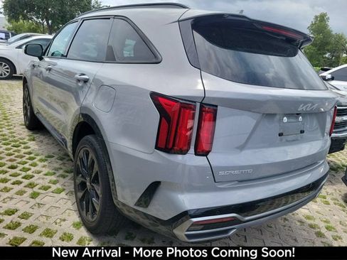Used 2023 Kia Sorento SX AWD/4WD image 3