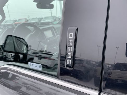 Used 2019 Ford F150 Platinum w/ Equipment Group 701A Luxury image 65