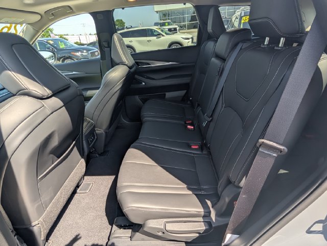 Used 2026 INFINITI QX60 Luxe w/ Cargo Package AWD/4WD image 16
