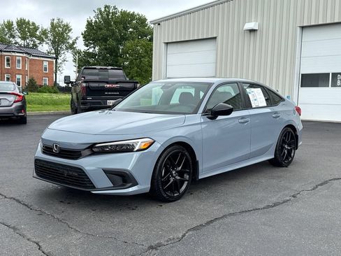 Used 2022 Honda Civic Sport image 3