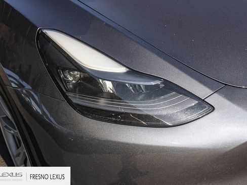 Used 2023 Tesla Model Y Long Range AWD/4WD image 10