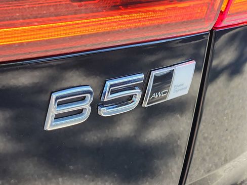 Used 2023 Volvo XC60 B5 Plus w/ Climate Package AWD/4WD image 29