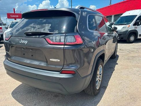 Used 2019 Jeep Cherokee Latitude Plus w/ Comfort/Convenience Group AWD/4WD image 8