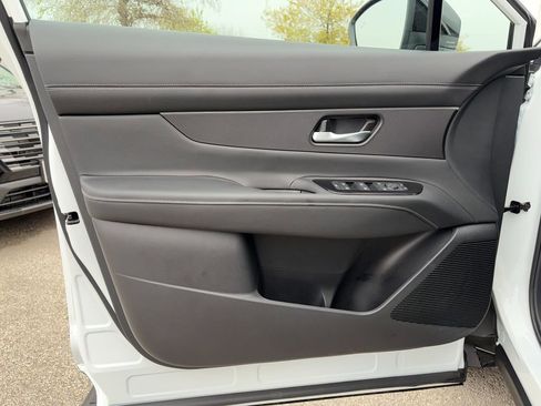 New 2026 Nissan Murano SV AWD/4WD image 16