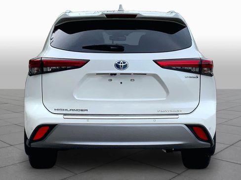Used 2021 Toyota Highlander Platinum AWD/4WD image 5