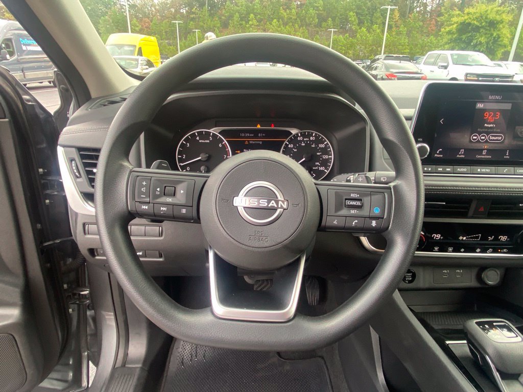 Used 2024 Nissan Rogue SV FWD image 13