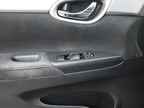 Used 2013 Nissan Sentra SR w/ Driver Pkg FWD image 24