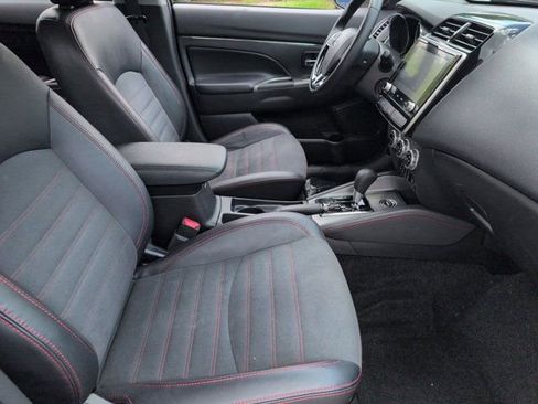 Used 2025 Mitsubishi Outlander Sport AWD image 30