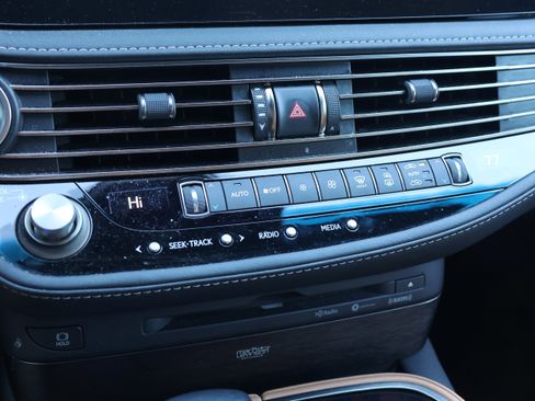 Certified 2021 Lexus LS 500 AWD image 25