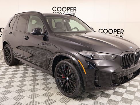 New 2026 BMW X5 xDrive40i w/ M Sport Package AWD/4WD image 1