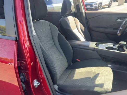 Used 2022 Nissan Rogue SV FWD image 15
