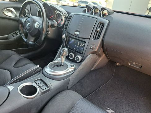 Used 2014 Nissan 370Z Coupe w/ Sport Package RWD image 23