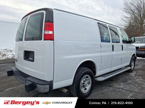 Used 2023 Chevrolet Express 2500 w/ Driver Convenience Package image 4