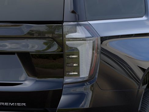 New 2026 Chevrolet Suburban Premier AWD/4WD image 11