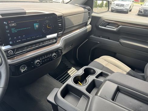 Used 2024 Chevrolet Silverado 1500 RST image 14