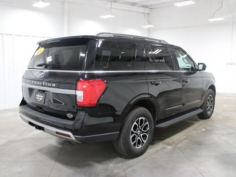 Used 2024 Ford Expedition XLT image 9