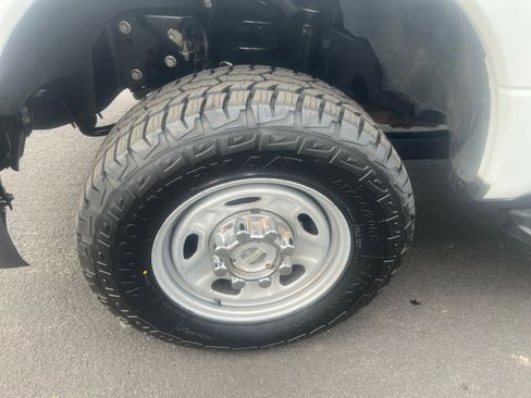 Used 2020 Ford F250 XL w/ Power Equipment Group AWD/4WD image 6