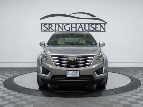 Used 2017 Cadillac XT5 Premium Luxury image 2