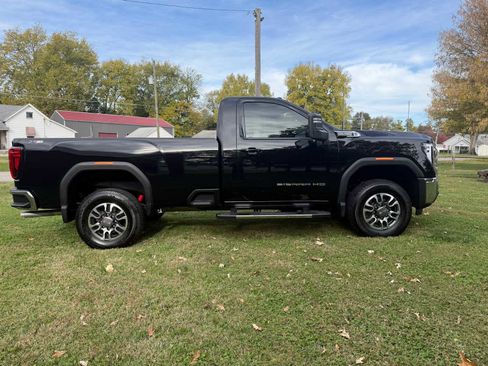 Used 2024 GMC Sierra 2500 SLE w/ SLE Convenience Package image 5