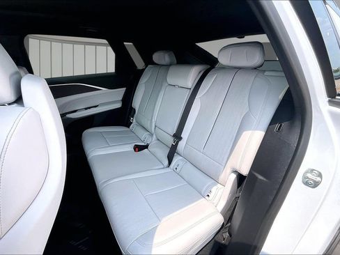 New 2026 Cadillac Lyriq Sport w/ LPO, Floor Liner Package AWD/4WD image 10
