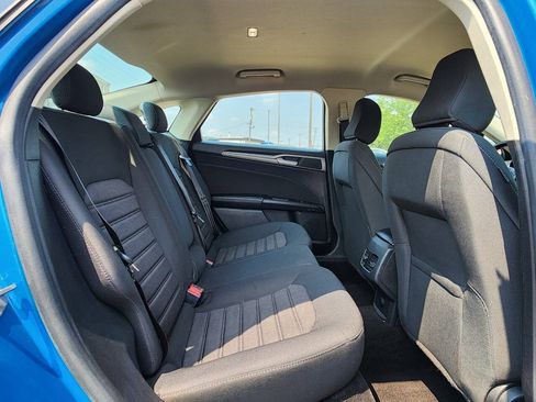 Used 2020 Ford Fusion SE FWD image 14