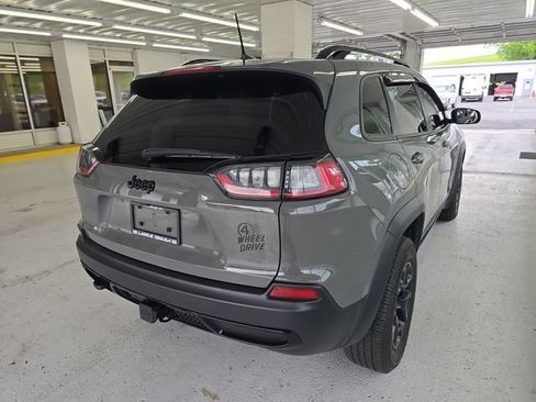 Used 2022 Jeep Cherokee Latitude w/ Trailer Tow Group AWD/4WD image 5