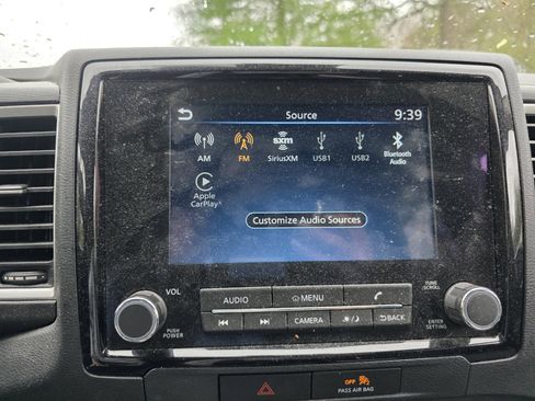 Used 2022 Nissan Frontier SV image 17