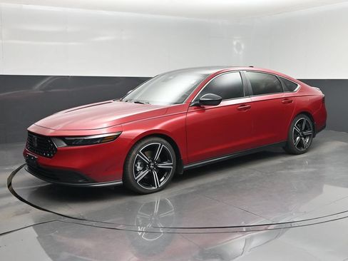Used 2024 Honda Accord Sport image 9